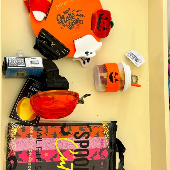 Goody Pack: B&BW Wallflower, Sanitizer holder, Files and PiperK clips - Picture 3 of 3